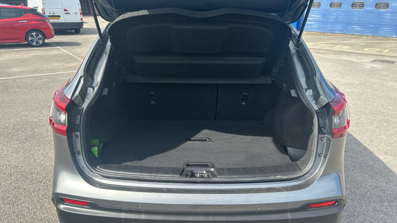 Nissan Qashqai 1.5 dCi Tekna 5dr Diesel Hatchback